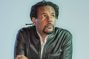 Pulitzer Prize-winning author Colson Whitehead will receive the 2025 St. Louis Literary Award from ˾. 
